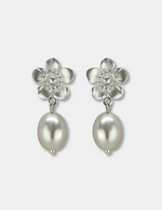 Sterling Silver Manuka Flower Pearl Earrings