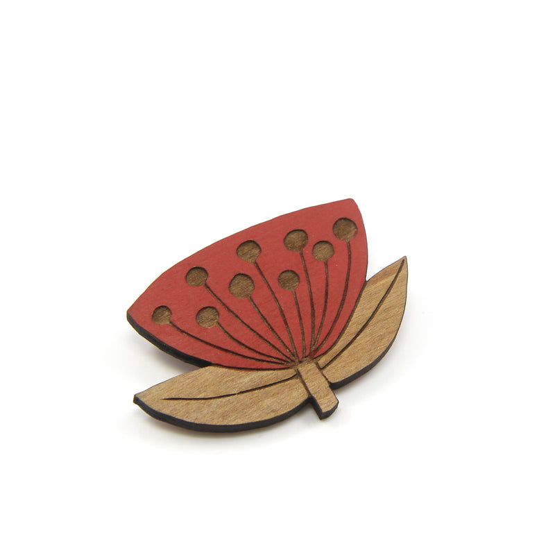 Pohutukawa Rimu Brooch